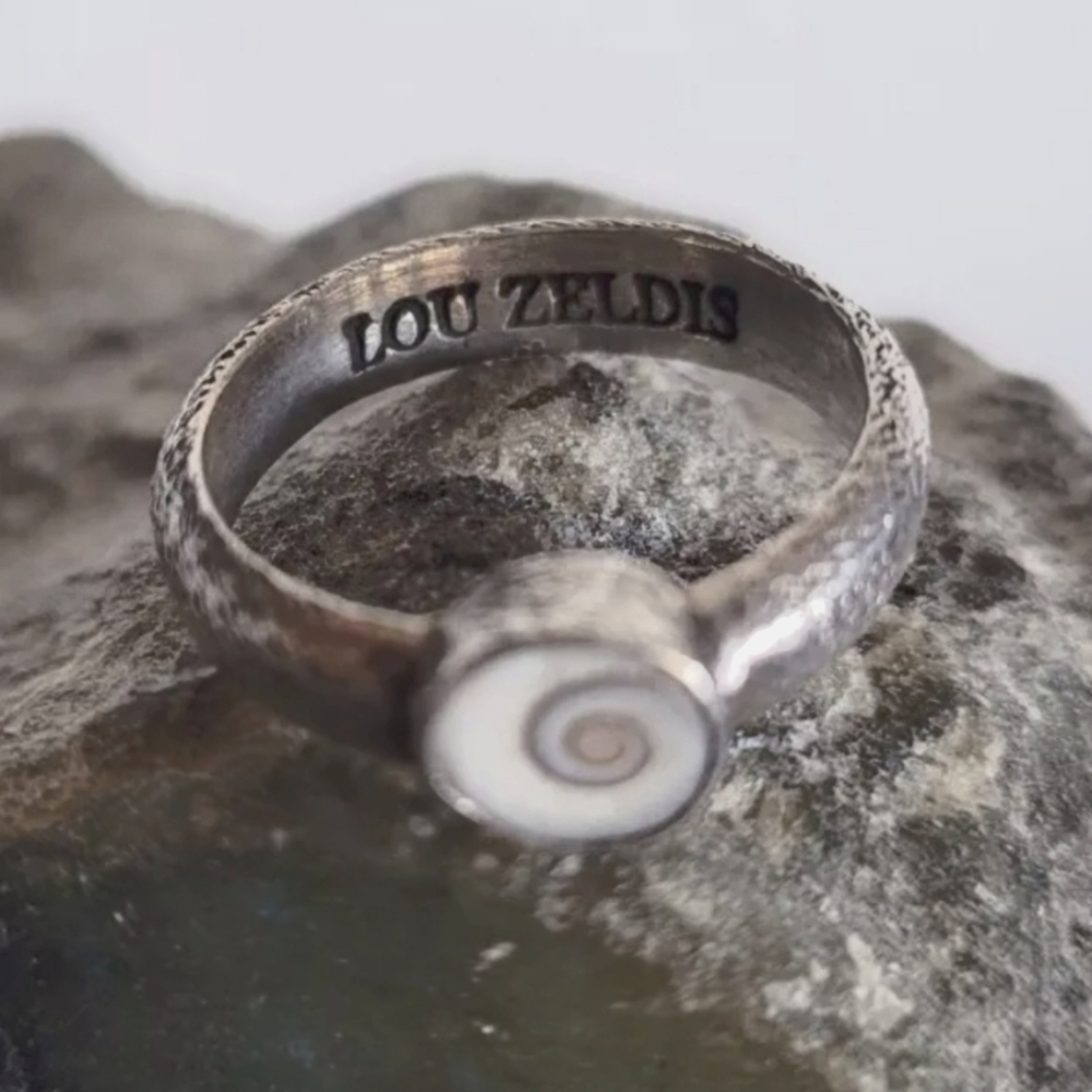 Lou Zeldis Shiva Shell Ring 6.25
